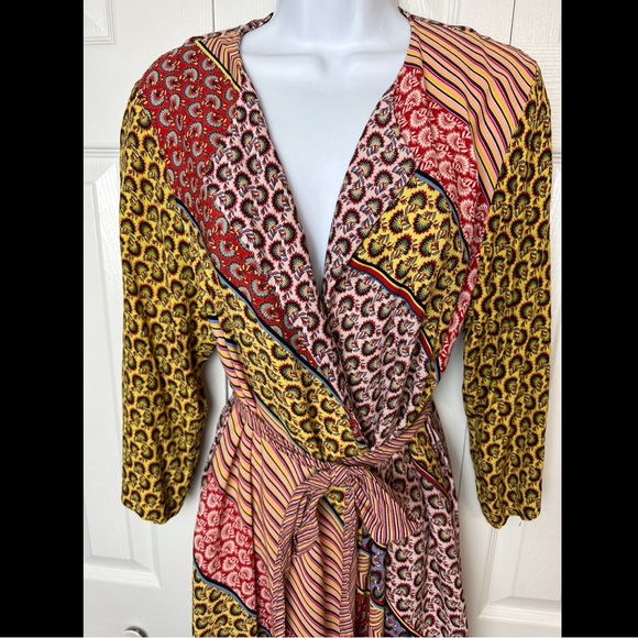 CAbi Poet Jacket #5664 Pockets a belt Tie boho Mixed Media Patchwork Robe Floral - Picture 5 of 16